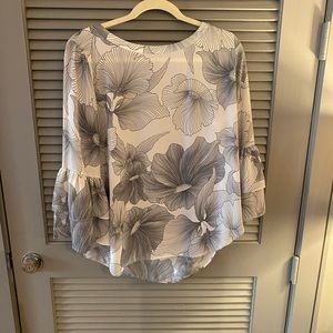 Loft Floral top size M
